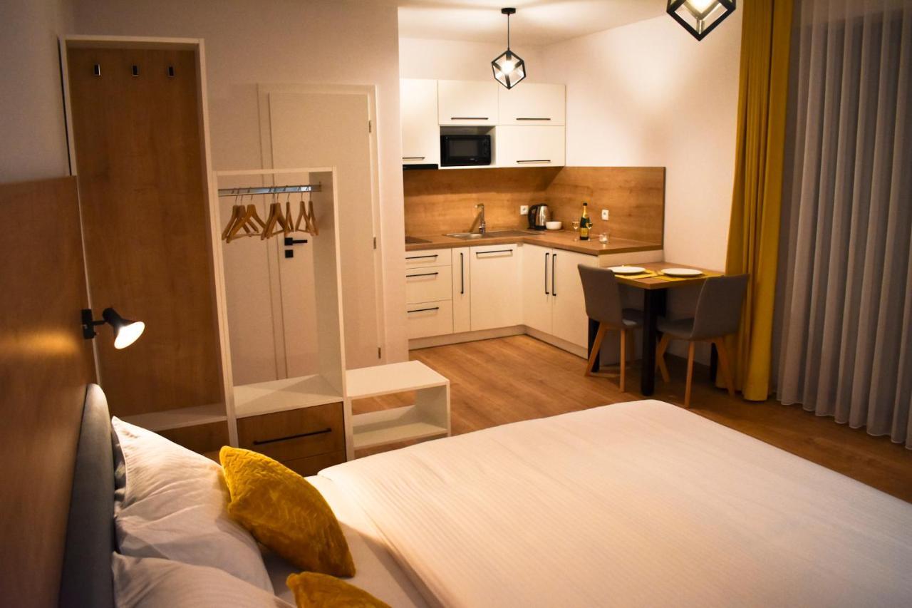 Apartmany Runi สตารา เลชนา ภายนอก รูปภาพ