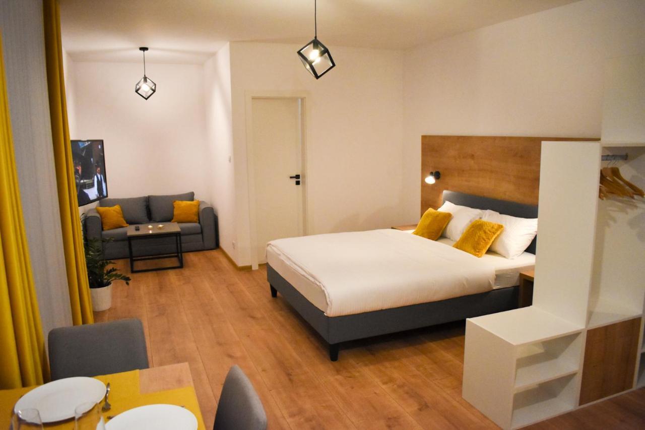 Apartmany Runi สตารา เลชนา ภายนอก รูปภาพ