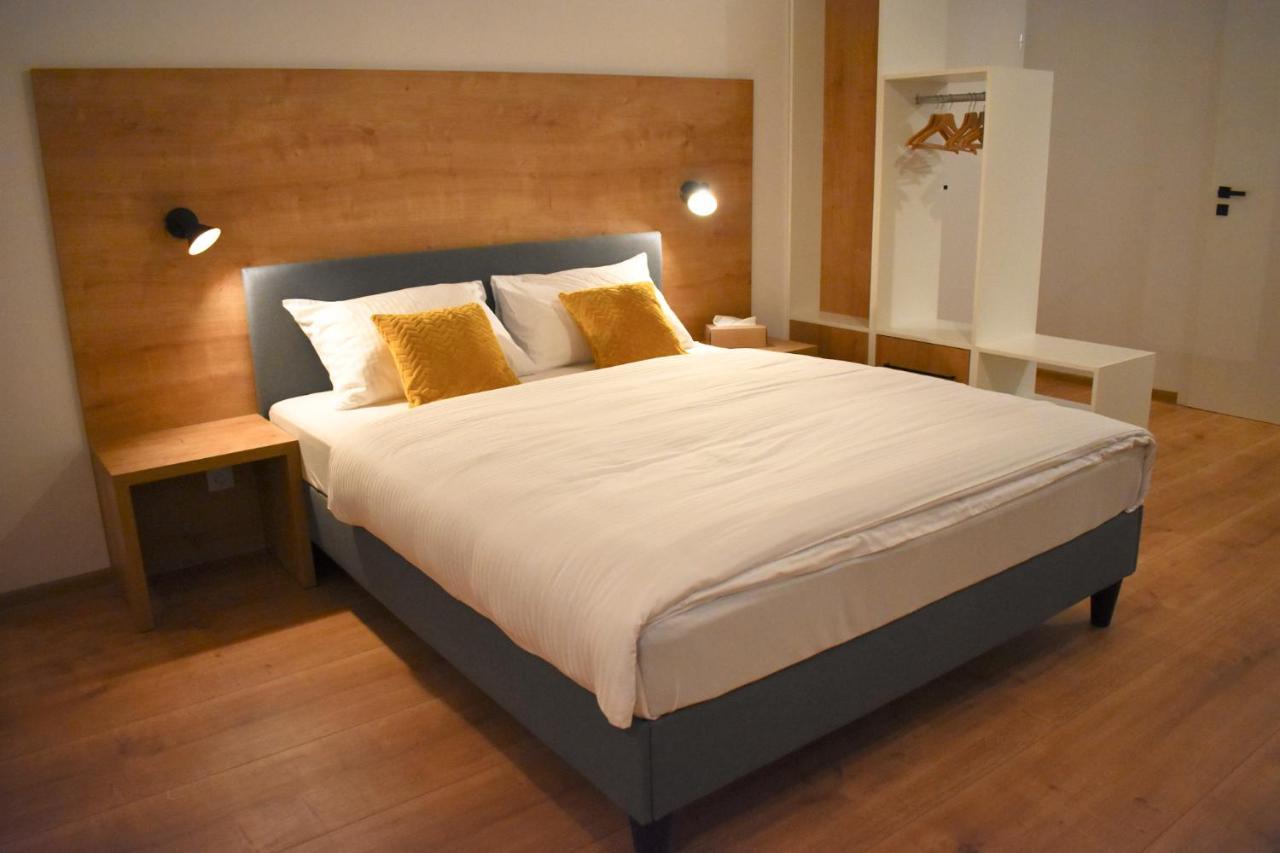 Apartmany Runi สตารา เลชนา ภายนอก รูปภาพ