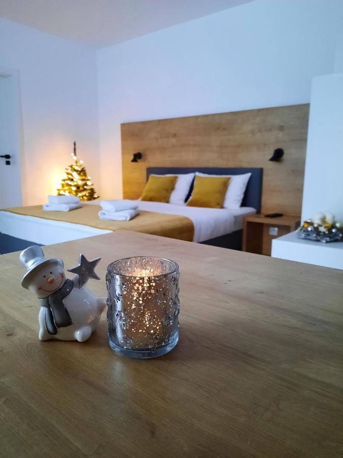 Apartmany Runi สตารา เลชนา ภายนอก รูปภาพ